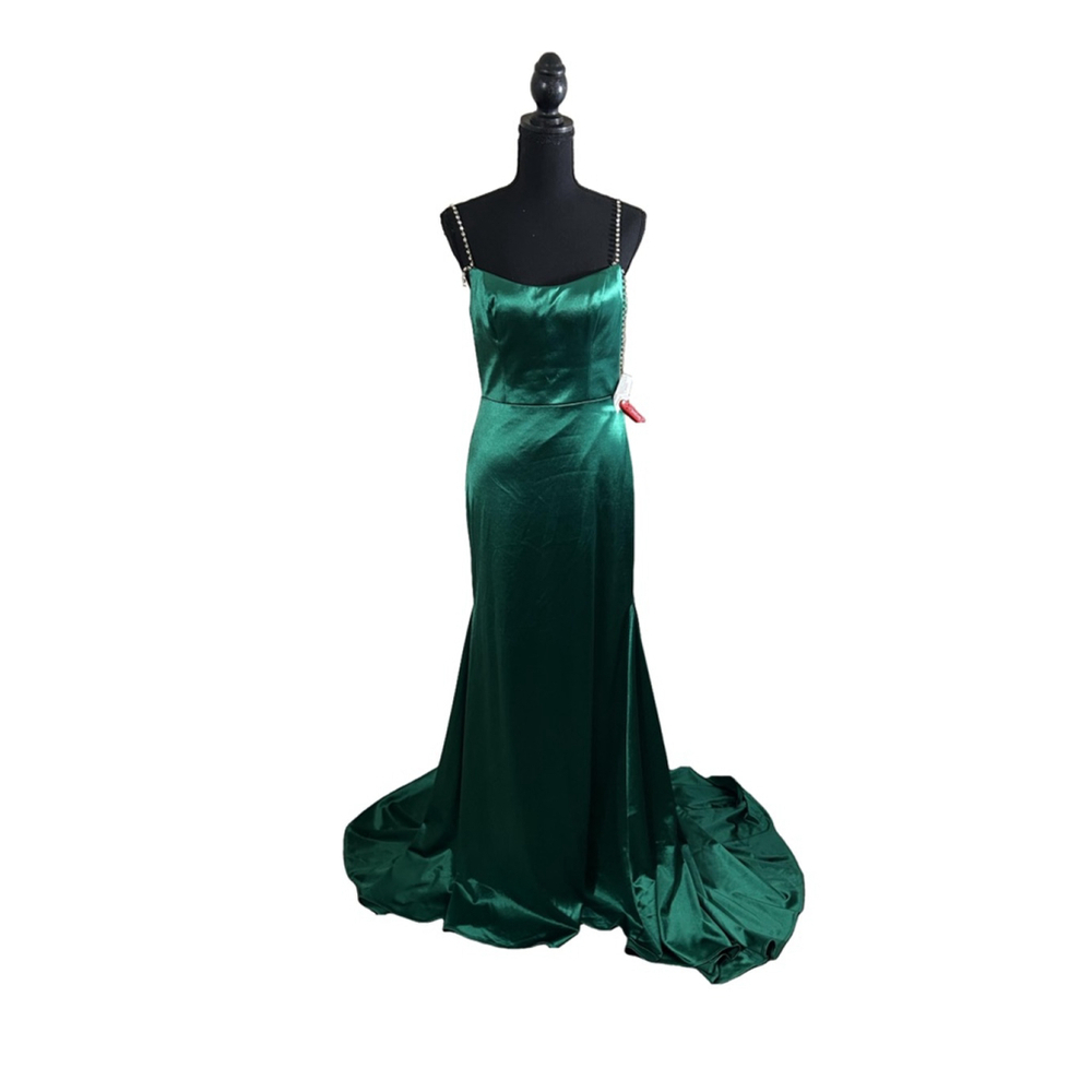 Ieena for MacDuggal Emerald Gown w/Square Neckline & Crystal Straps, Size 6